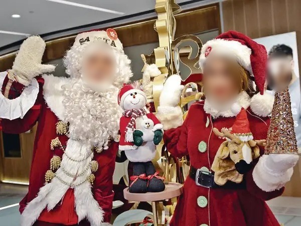 吉祥物人偶於香港商場活動與小朋友互動